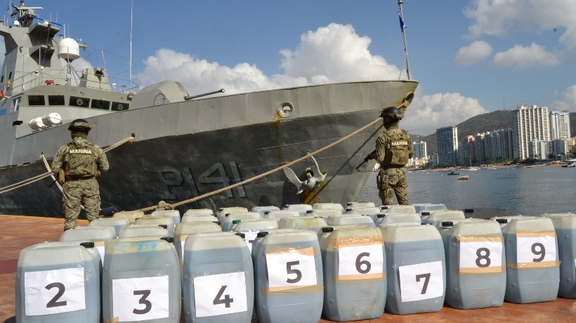 Confisca Marina dos embarcaciones en Acapulco; hay 6 detenidos