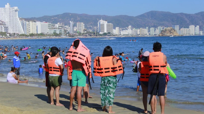 Puente largo dejó derrama de 845 mdp en Acapulco