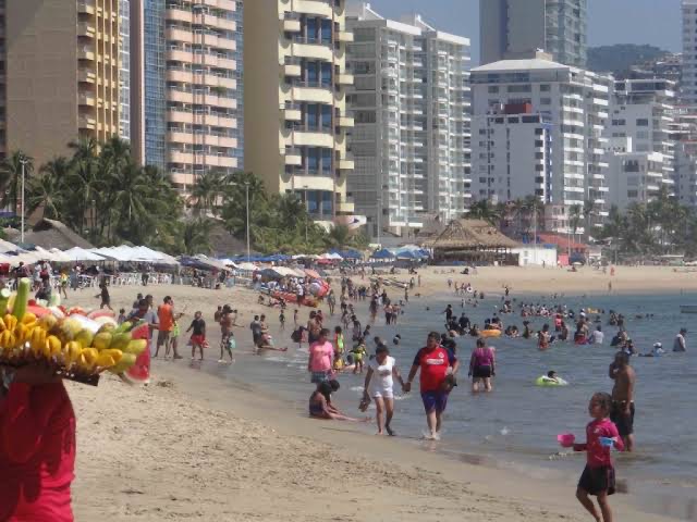 Acapulco amanece al 77.8% de ocupación hotelera