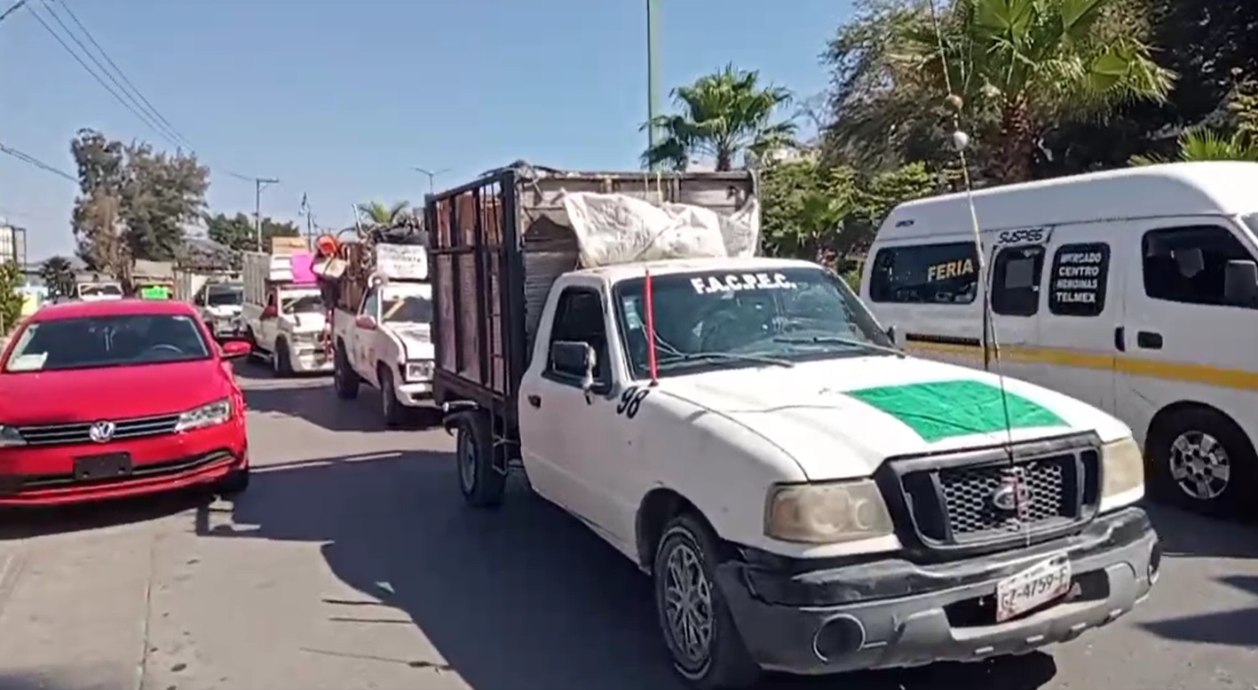 Protestan recolectores de basura en Chilpancingo; piden no pagar peaje
