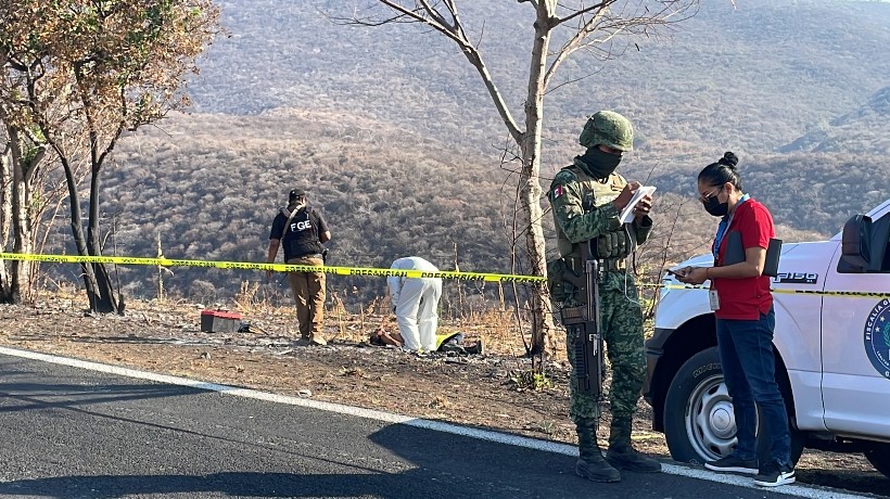 Hallan hombre asesinado a balazos en carretera Iguala – Teloloapan