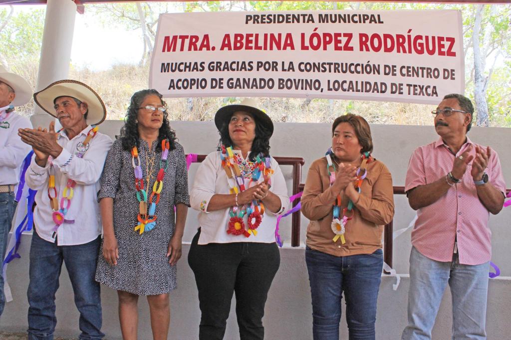 Inaugura Abelina López centro de acopio de ganado en Texca
