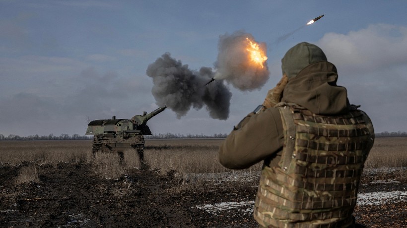 Para evitar traumas, prohíbe Ucrania los fuegos artificiales