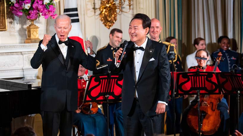 VIDEO: Canta presidente de Corea del Sur ‘American Pie’ en Casa Blanca