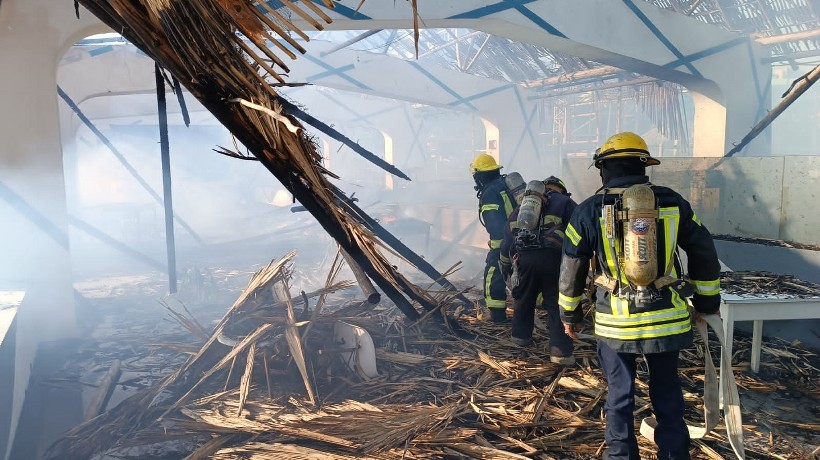 Cohete habría provocado incendio en El Rollo de Acapulco