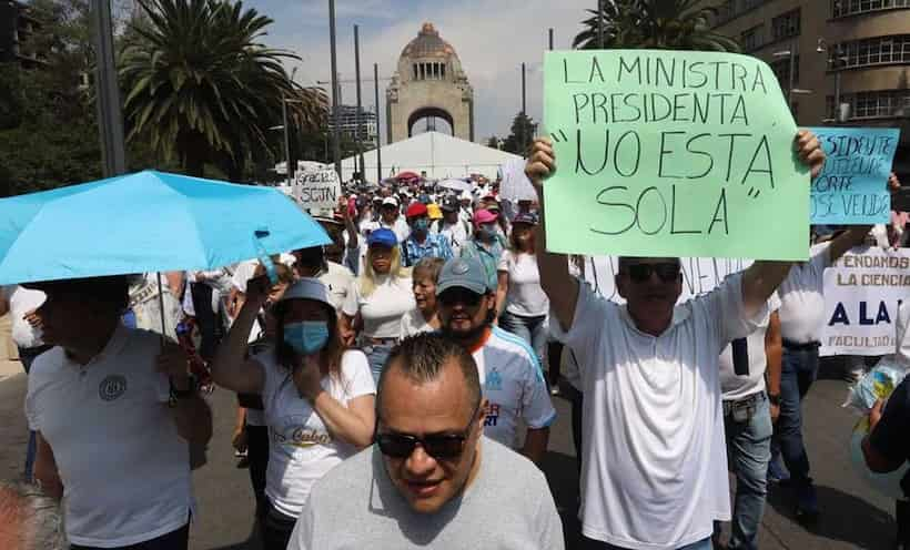 Marcha en CDMX: Respaldan ciudadanos a la SCJN