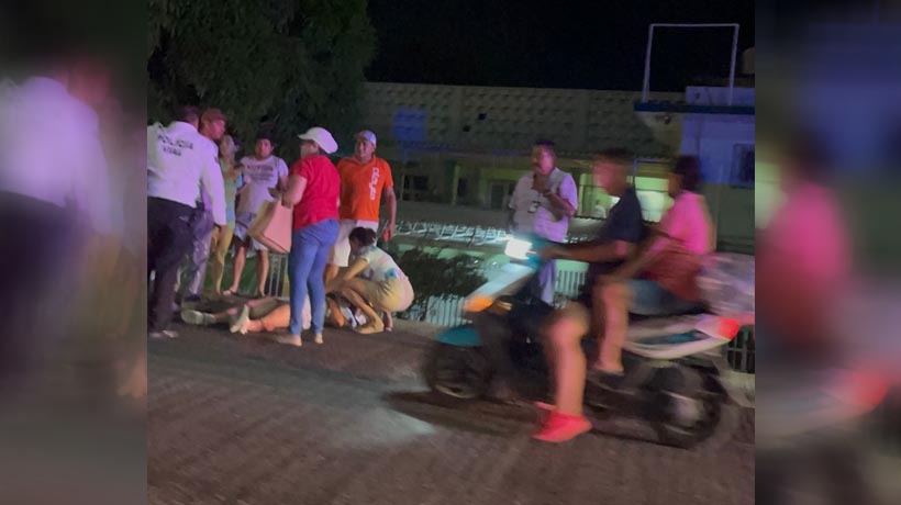 Atropella camioneta a mujer en Mozimba de Acapulco