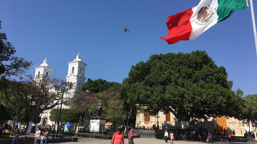 Familiares de desaparecidos se manifiestan en Zócalo de Chilpancingo