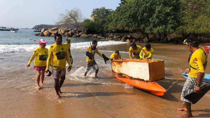 El acuario abandonado "Mágico Mundo Marino" está generando contaminación en las playas de Caleta de Acapulco