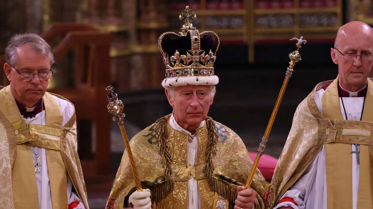 Coronan en Reino Unido al Rey Carlos III; así fue la ceremonia