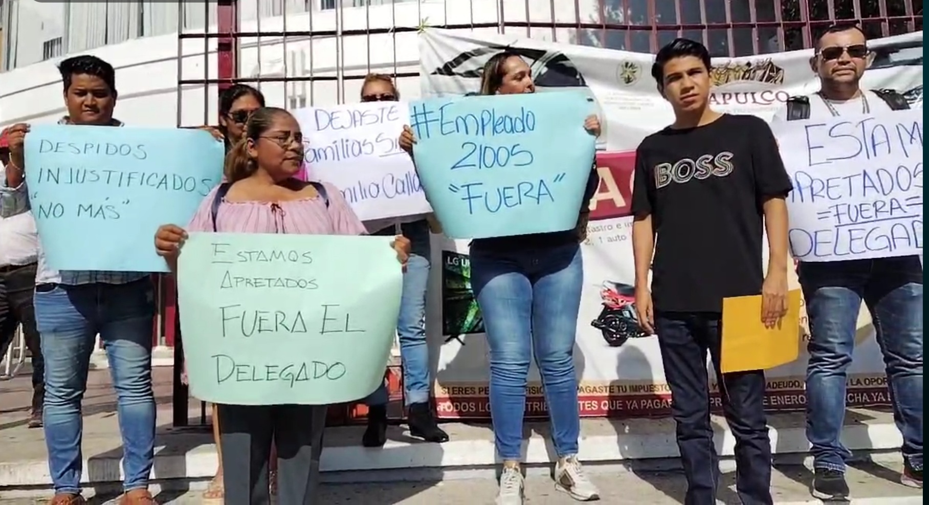 Protestan en Catastro de Acapulco; denuncian despidos injustificados