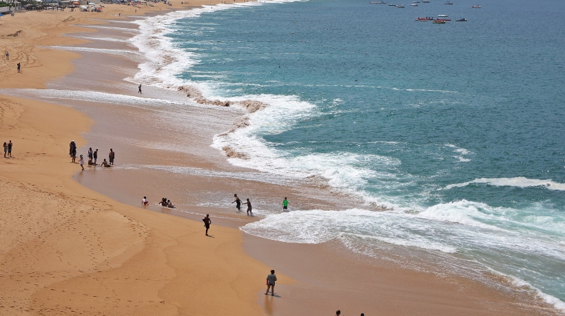 ¡Ojo! Mar de Fondo provoca olas de hasta 2.4 metros en Acapulco