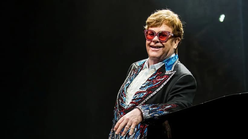 Se retira Elton John de los escenarios tras 52 años de carrera