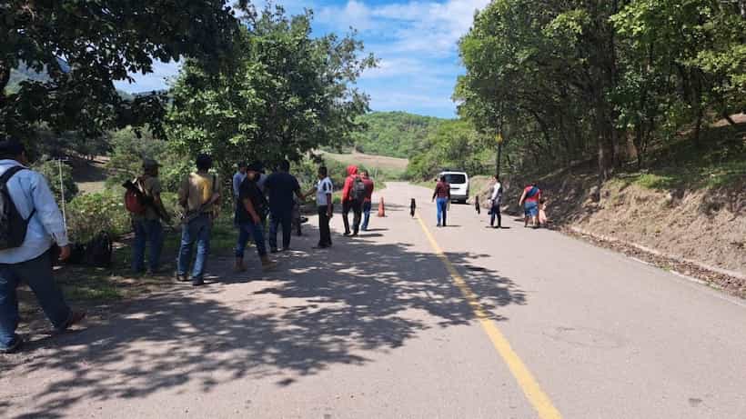 Suma cuatro días bloqueo de indígenas nahuas en Chilapa