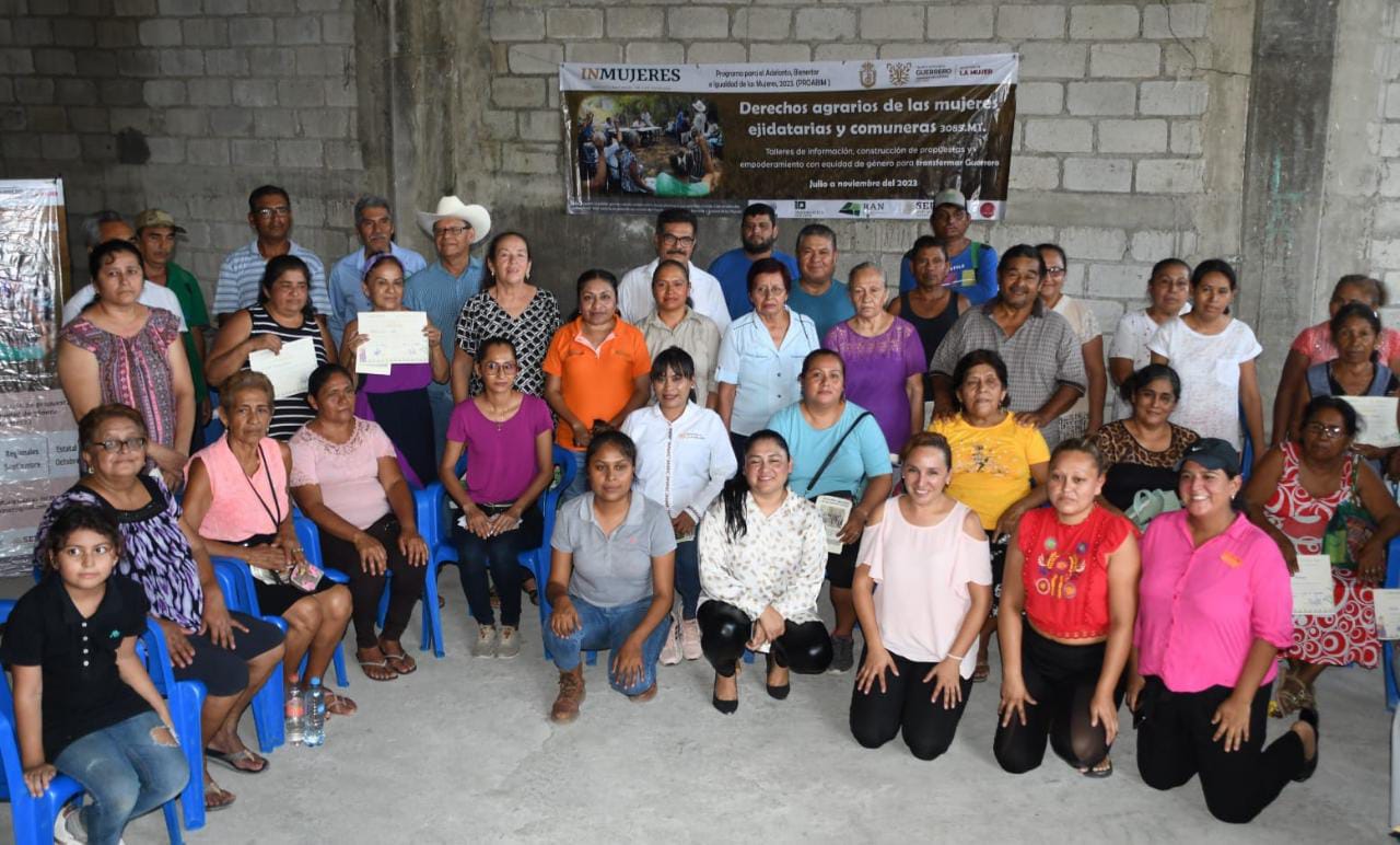 Brinda SEMUJER taller sobre derechos agrarios en Juan R. Escudero