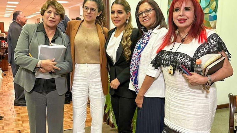 Acude Evelyn Salgado a reunión con AMLO en Palacio Nacional