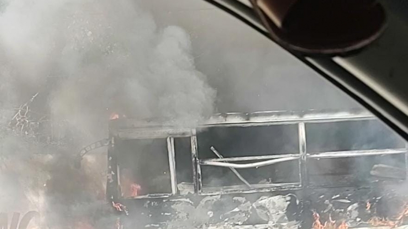 Se incendia autobús en Pie de la Cuesta de Acapulco