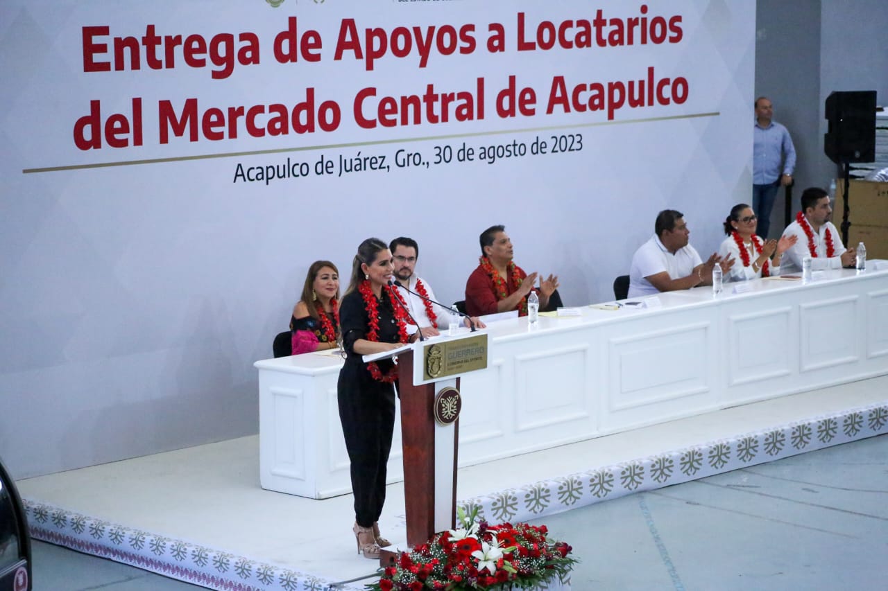 Los comerciantes son el impulso de Acapulco: Evelyn Salgado