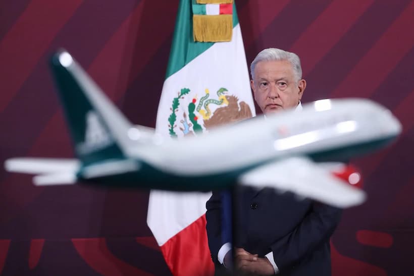 Consigue gobierno federal “acuerdo histórico” para reactivar Mexicana de Aviación