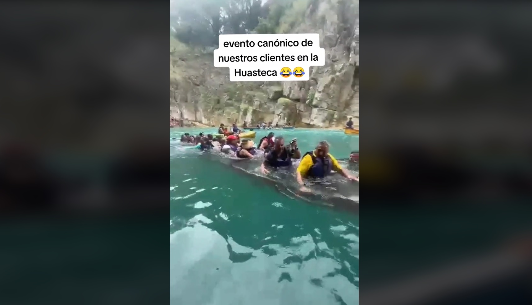 TikTok: Turistas recrean escena de Titanic mientras se hundía su canoa