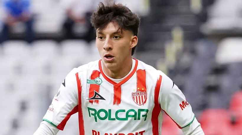 Barcelona busca fichar a lateral mexicano del Necaxa