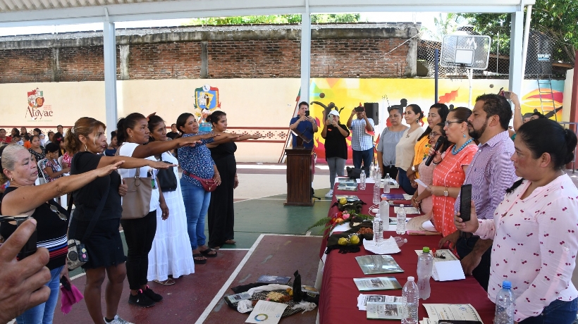 Capacitan a mujeres rurales de Atoyac en derechos agrarios