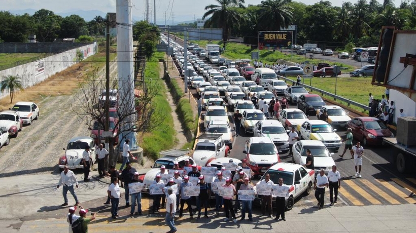 Transportistas de Acapulco respaldan a Claudia Sheinbaum