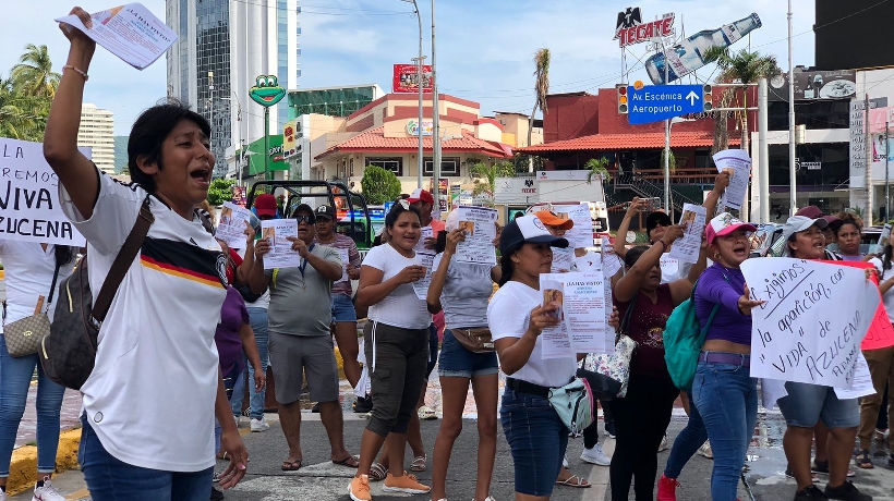 Bloquean en La Diana de Acapulco por la desaparición de una mujer