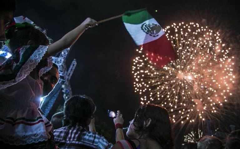 Invita Gobierno de Acapulco a Noche Mexicana en el Zócalo