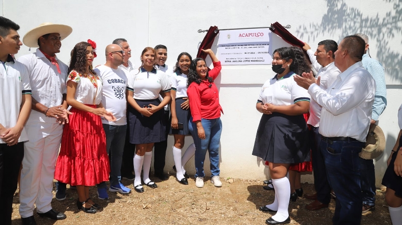 En nuevo ciclo escolar, inaugura Abelina López barda en Cobach Plantel 16