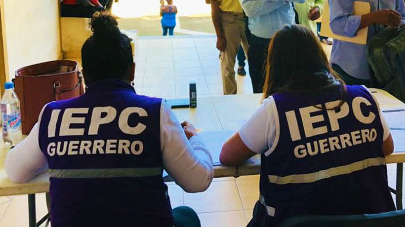 Rinde IEPC un minuto de silencio por asesinados durante campañas en Guerrero