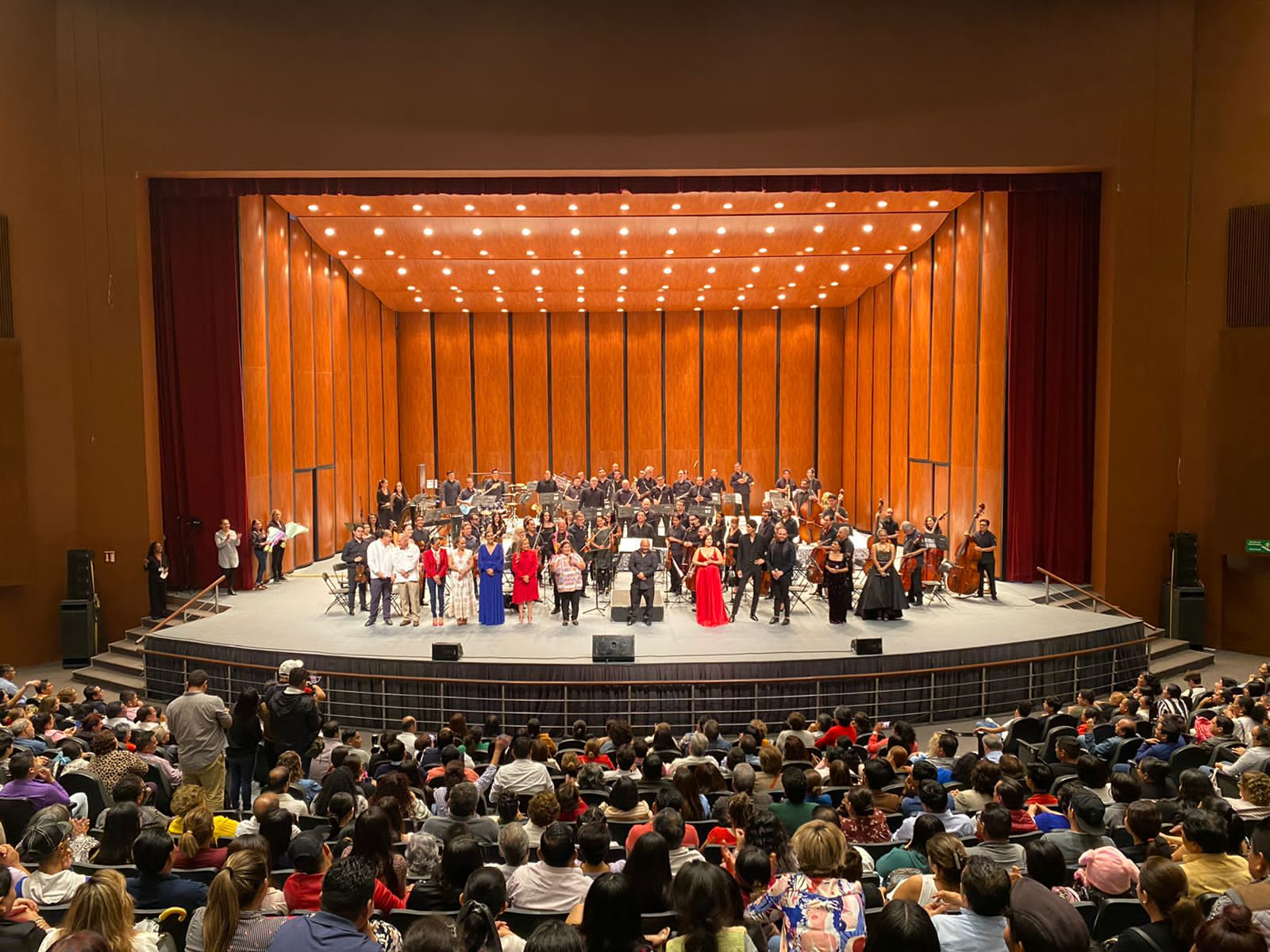 Con éxito se presenta la Filarmónica de Acapulco en el Auditorio Sentimientos de la Nación