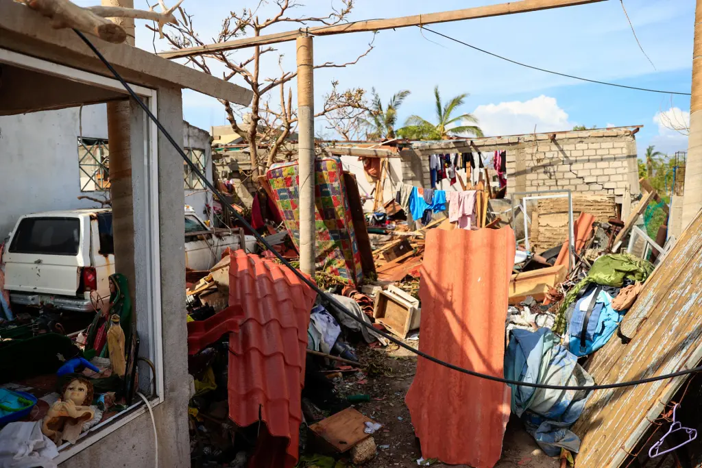 Cifra de víctimas por el huracán Otis en Guerrero se mantiene en 46; hay 58 desaparecidos