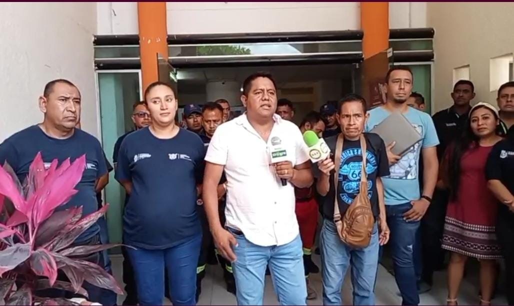 Protestan trabajadores de PC en Chilpancingo por falta de pago de viáticos