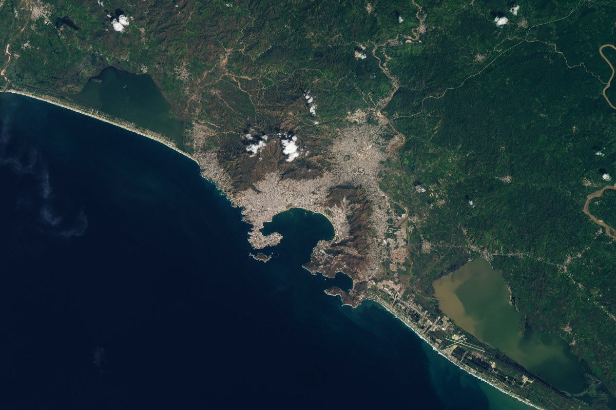 Para la historia; Google Earth actualiza imágenes de Acapulco tras paso de Otis