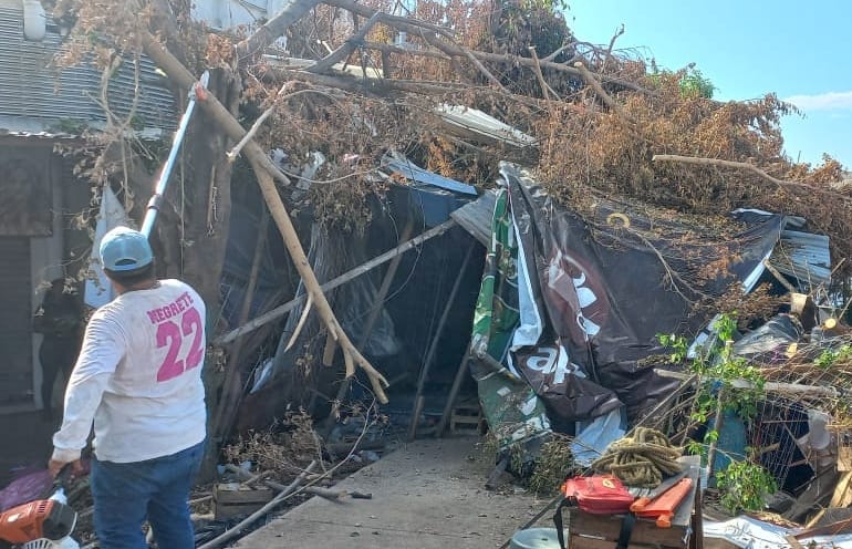 Mercado de la Zapata acumuló 5 toneladas de basura y escombro