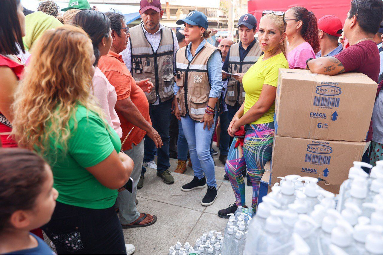 Evelyn Salgado visita Colonia Progreso