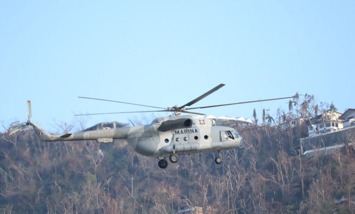 AMLO llega a Acapulco en helicóptero de la Marina