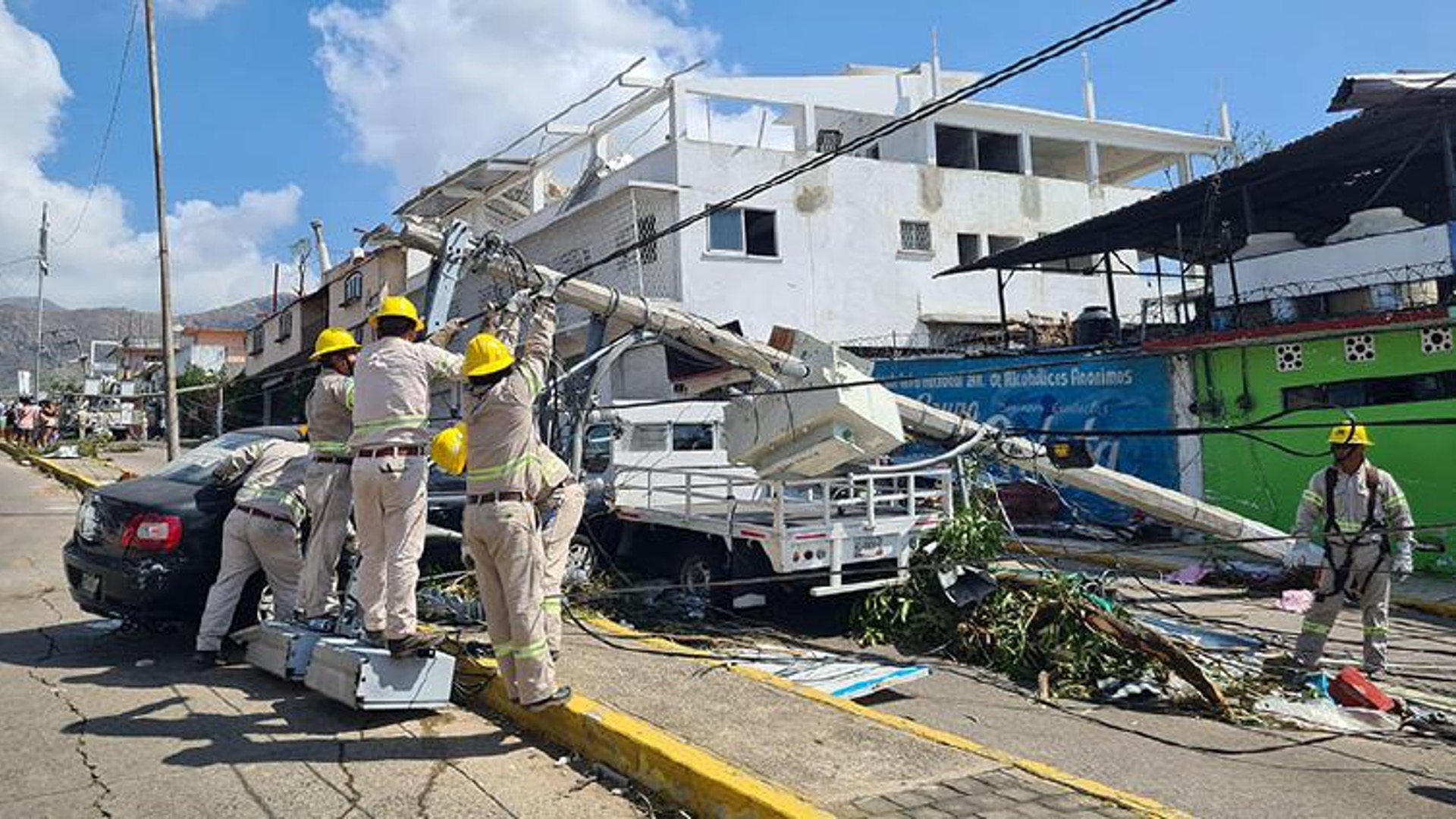 CFE confirma restablecimiento eléctrico en Acapulco al 98%