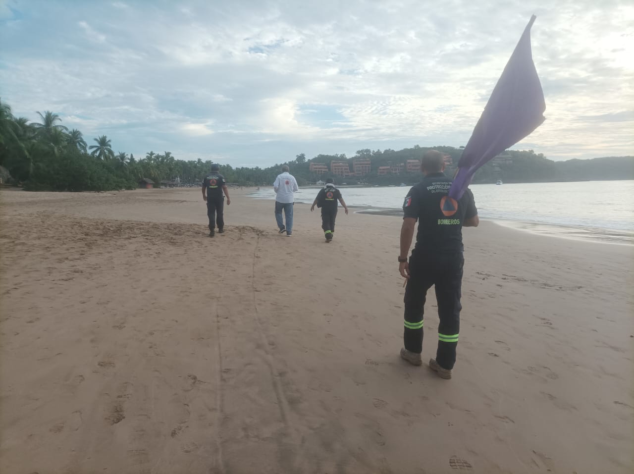 Cierran playa en Zihuatanejo por ataque de “fauna peligrosa”