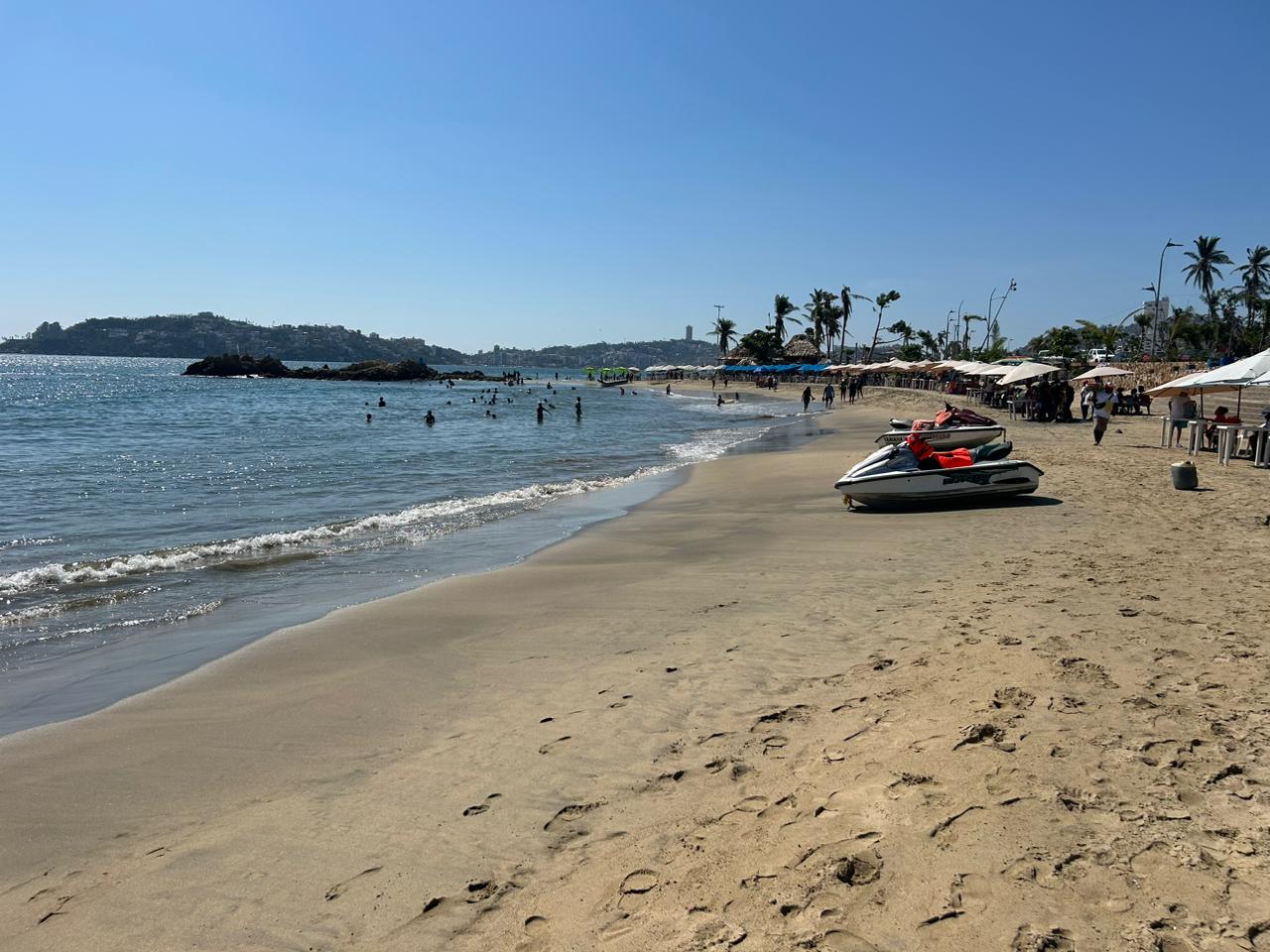Escasea turismo en Acapulco a consecuencia del huracán Otis