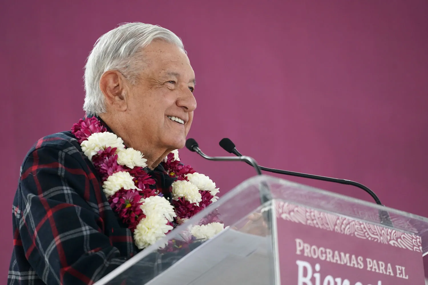 “MORENA debe ganar presidencia y congreso para tener presupuesto”: AMLO