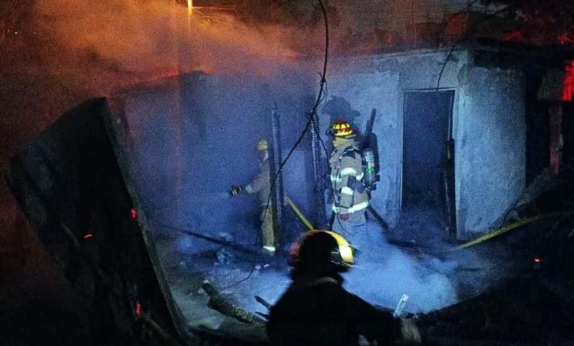 Incendio consume una vivienda en Chilpancingo