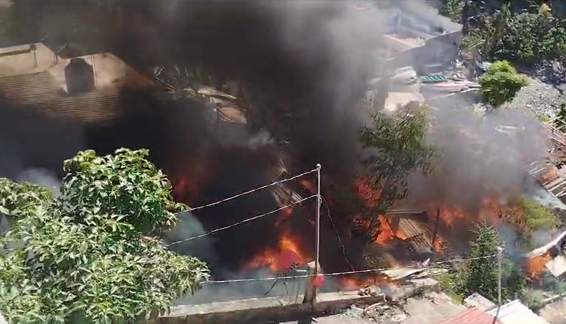 Se incendian viviendas en la colonia Potrerillo de Acapulco