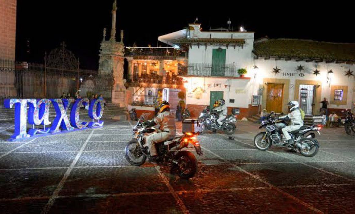 Ataque armado a combi en Taxco, deja una persona sin vida