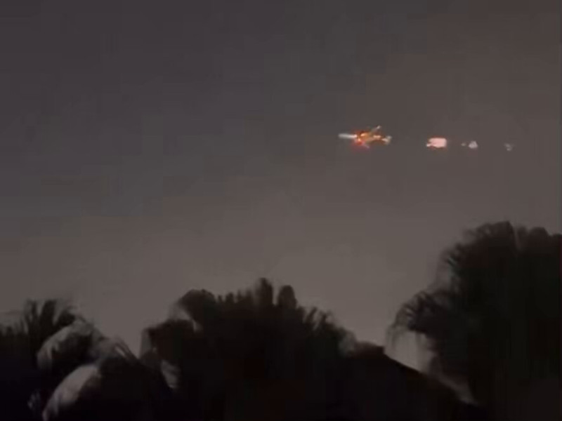 Video: Avión se incendia en pleno vuelo