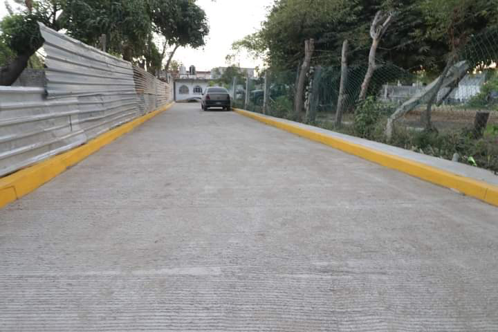 Inauguran calles pavimentadas en comunidades de la zona rural de Acapulco