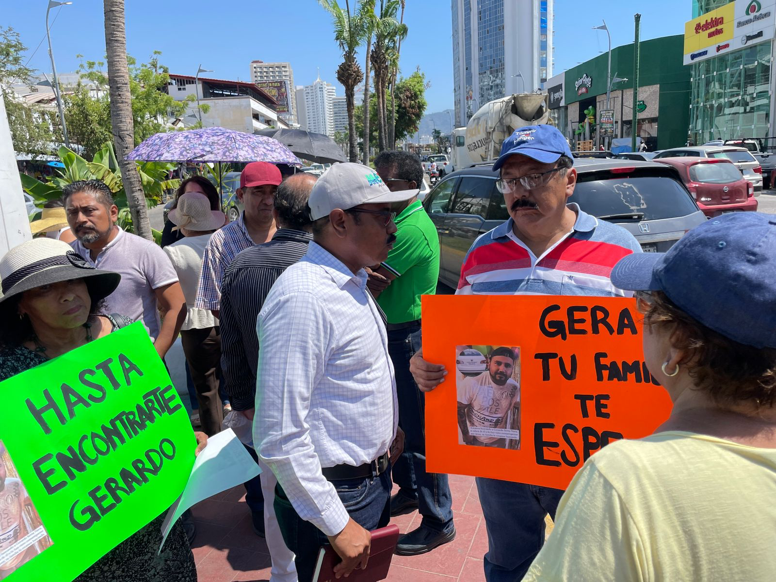 Dialoga Gobierno de Acapulco con familiares de joven desaparecido