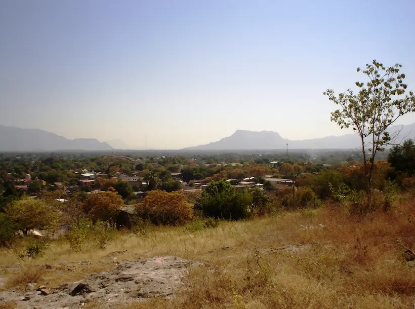 Denuncian pobladores ataques con drones en la sierra de Coyuca de Catalán