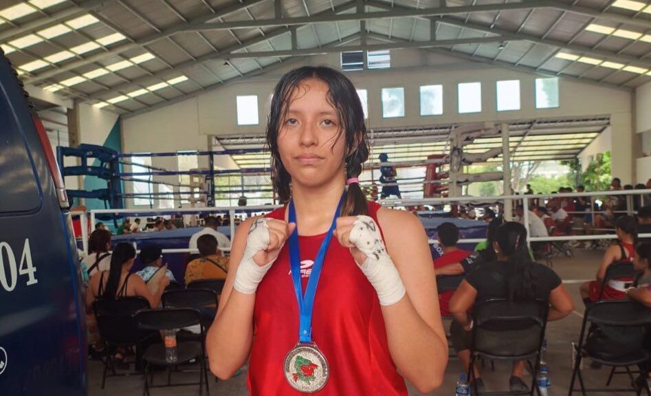 Amaranta Leyva gana medalla de plata para Guerrero en Boxeo